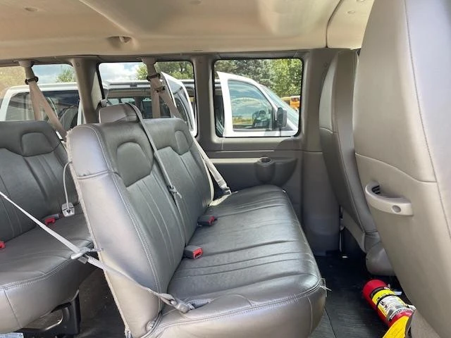 2014 GMC Savana - Image 10 of 12