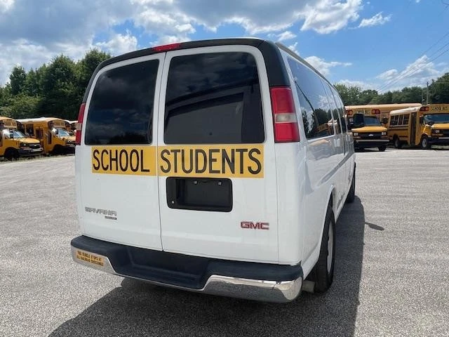 2014 GMC Savana - Image 4 of 12