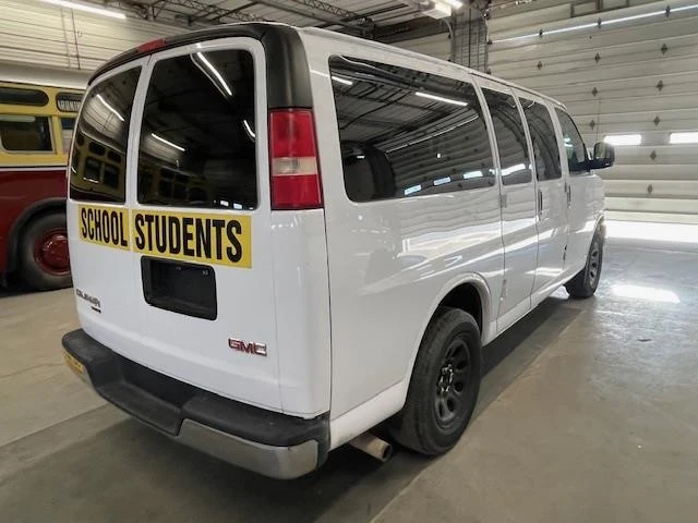 2014 GMC Savana - Image 4 of 16