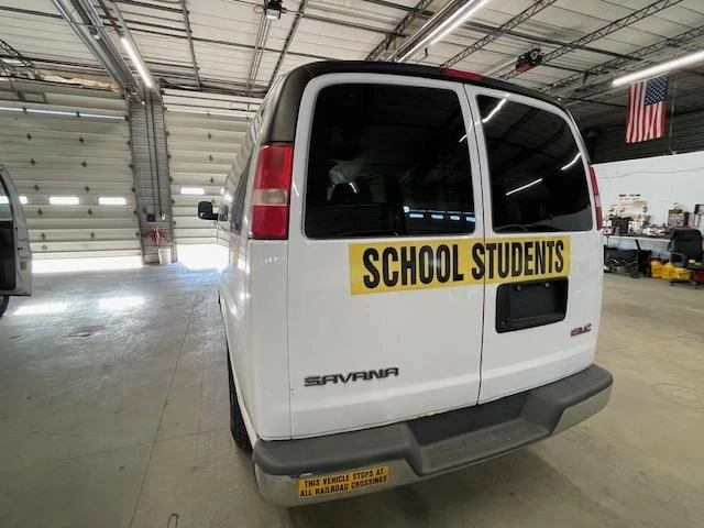 2014 GMC Savana - Image 11 of 12