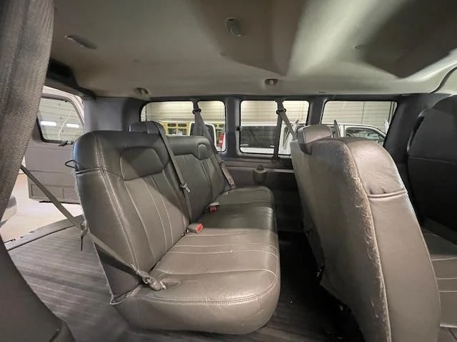 2014 GMC Savana - Image 3 of 12