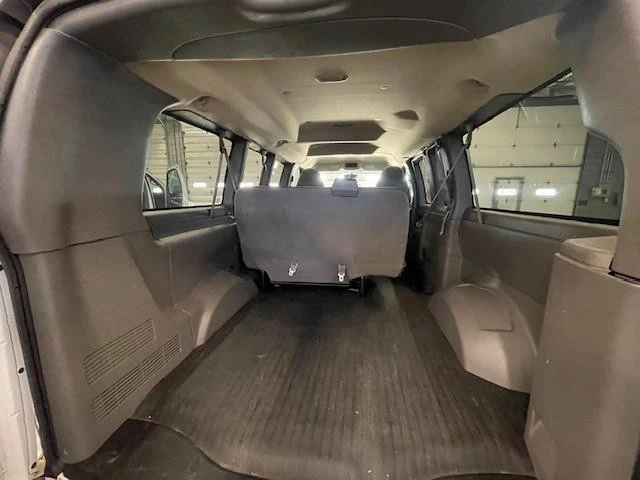 2014 GMC Savana - Image 7 of 12