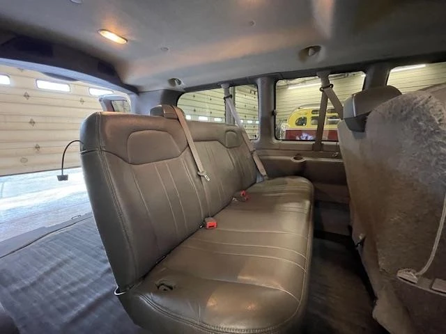 2014 GMC Savana - Image 10 of 12