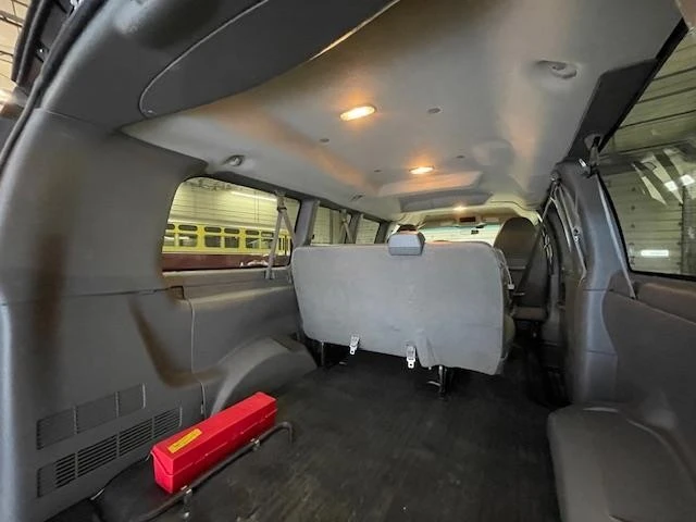2014 GMC Savana - Image 11 of 12