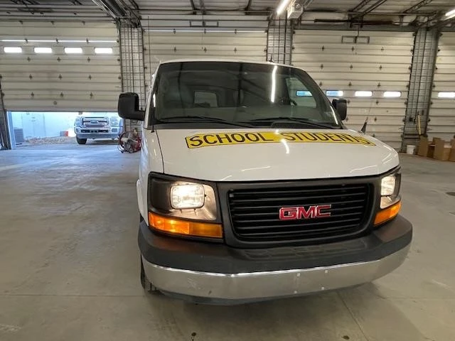 2014 GMC Savana - Image 2 of 12