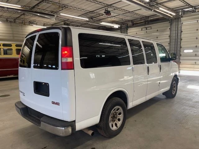 2014 GMC Savana - Image 4 of 12