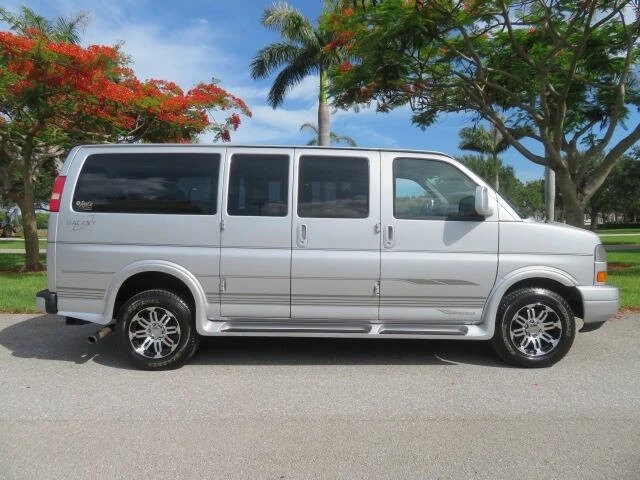 2014 GMC Savana - Image 5 of 12