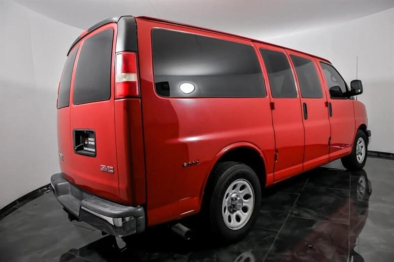 2014 GMC Savana - Image 9 of 21