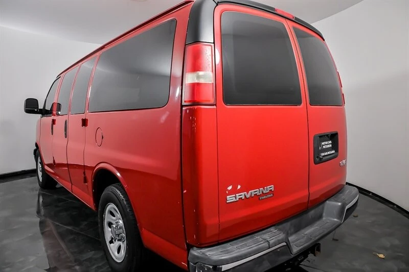 2014 GMC Savana - Image 8 of 21