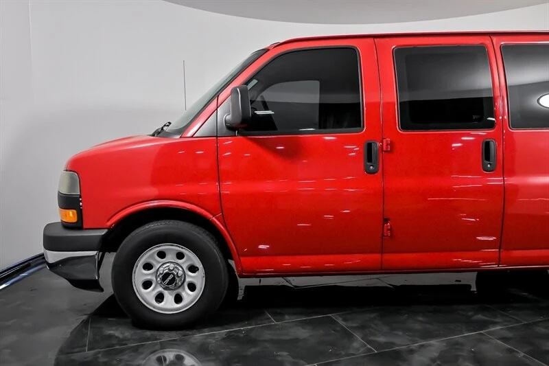 2014 GMC Savana - Image 6 of 21