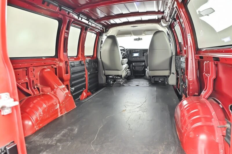 2014 GMC Savana - Image 12 of 21