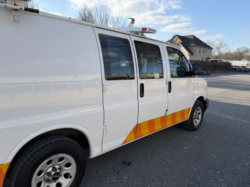 2014 GMC Savana - Image 12 of 21