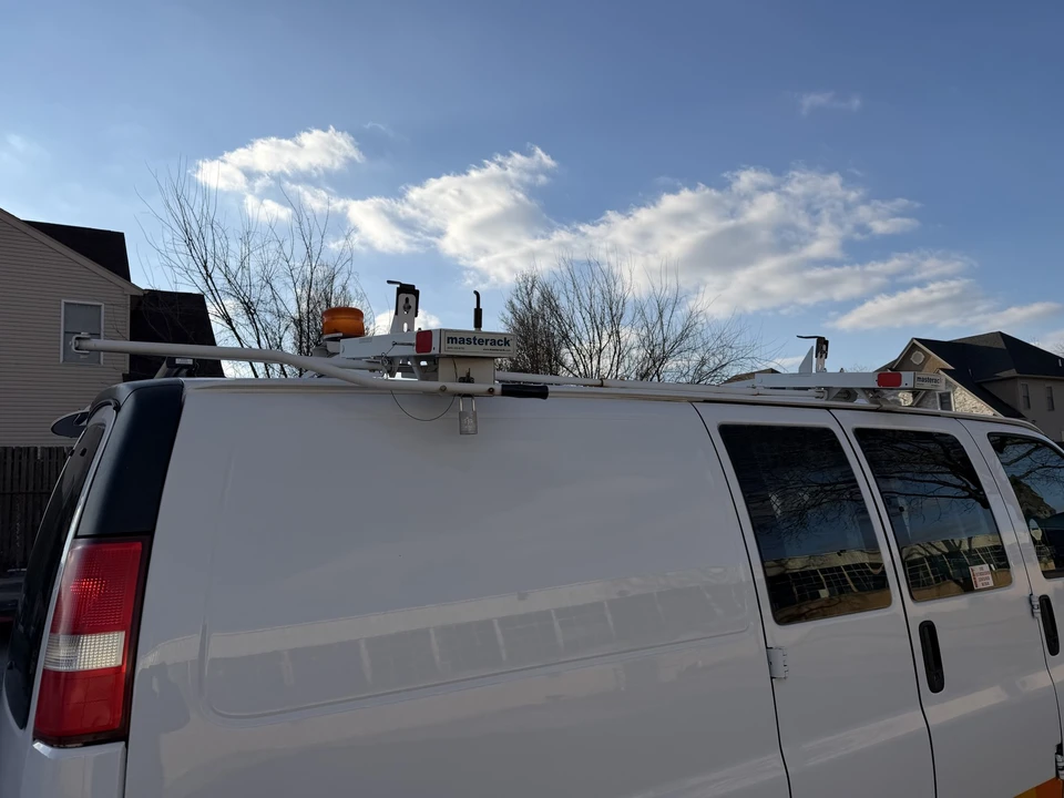 2014 GMC Savana - Image 13 of 21