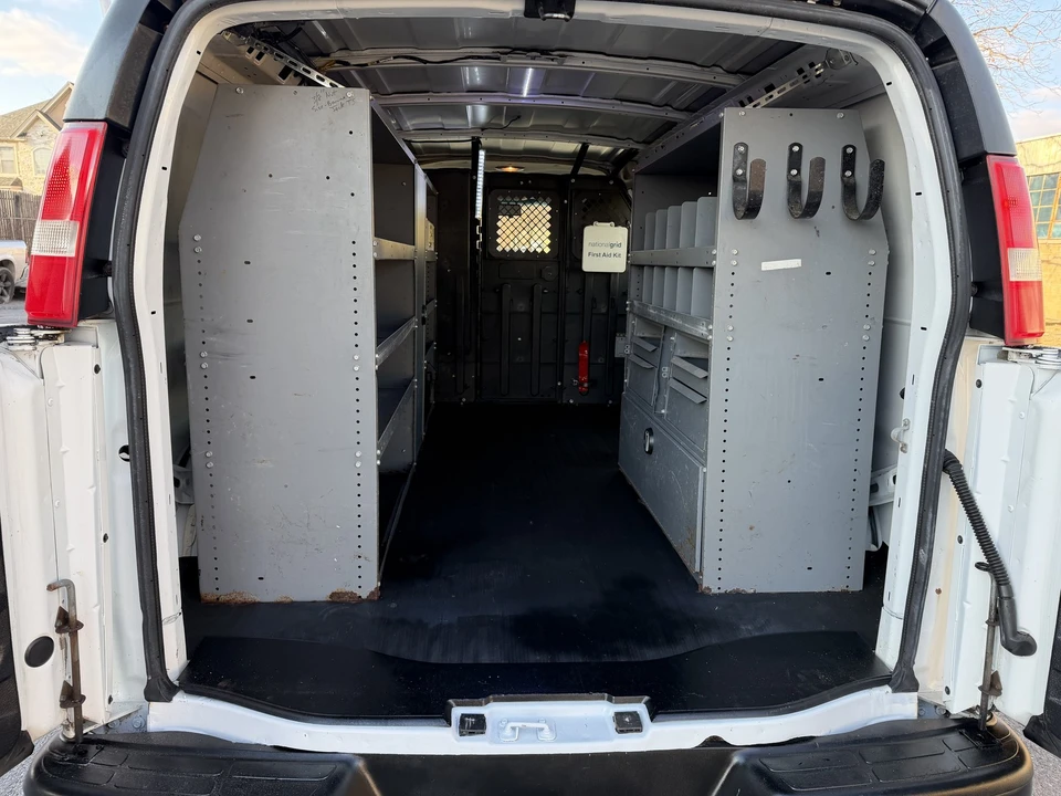 2014 GMC Savana - Image 19 of 21