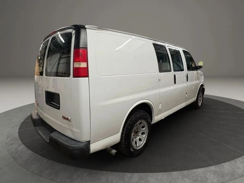 2014 GMC Savana - Image 8 of 12