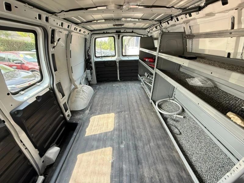 2014 GMC Savana - Image 10 of 11