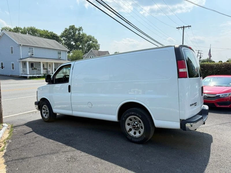 2014 GMC Savana - Image 5 of 11