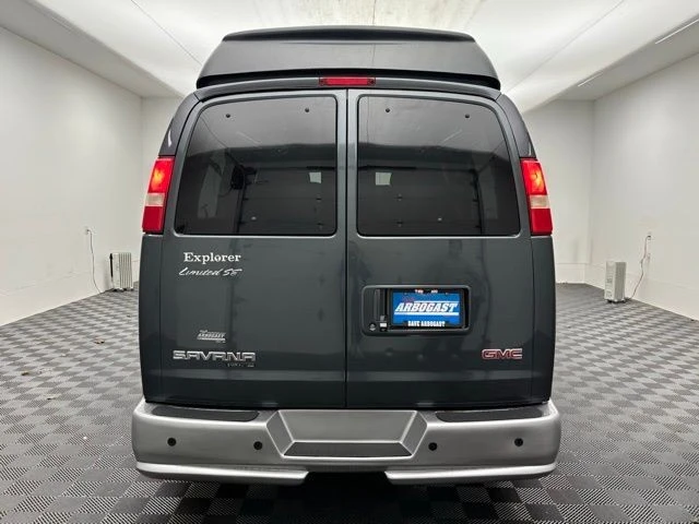 2014 GMC Savana - Image 9 of 12