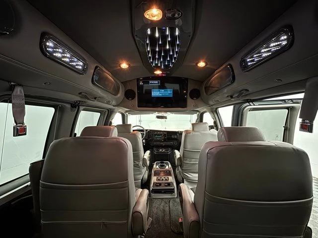 2014 GMC Savana - Image 3 of 12