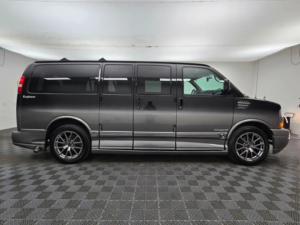 2014 GMC Savana - Image 9 of 12
