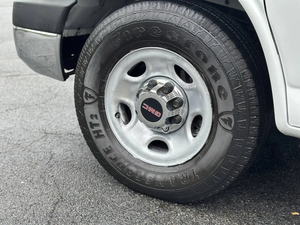 2014 GMC Savana - Image 9 of 12