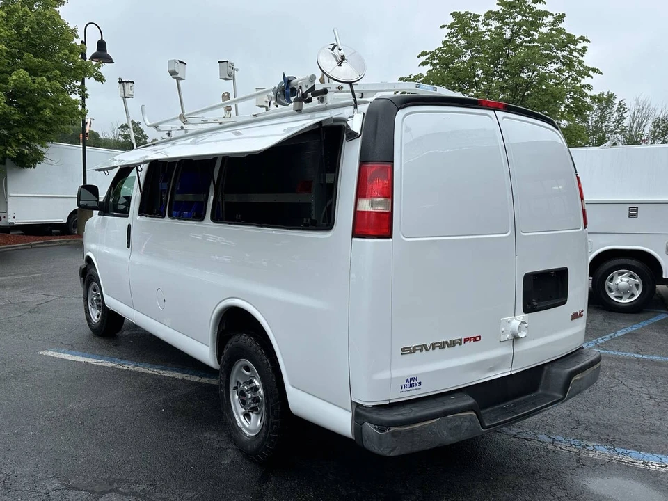 2014 GMC Savana - Image 18 of 21