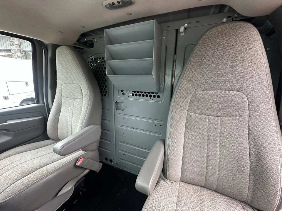 2014 GMC Savana - Image 19 of 21