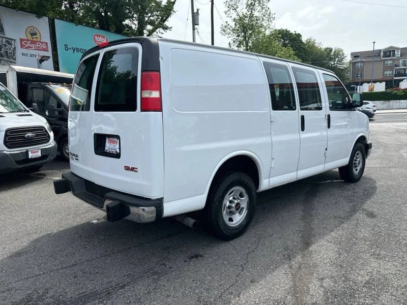 2014 GMC Savana - Image 6 of 12