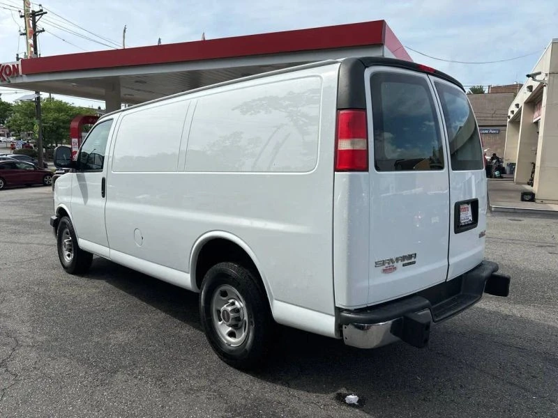 2014 GMC Savana - Image 4 of 12