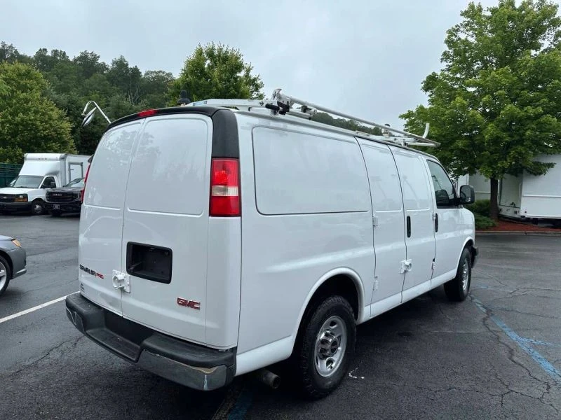 2014 GMC Savana - Image 11 of 12