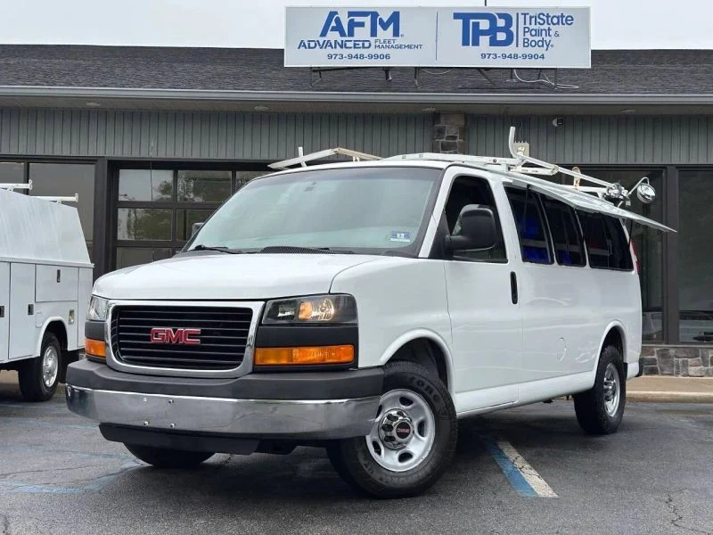 2014 GMC Savana - Image 2 of 12