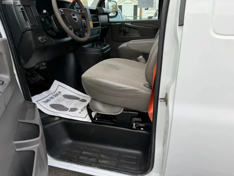 2014 GMC Savana - Image 11 of 12