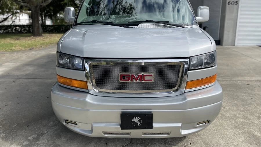2014 GMC Savana - Image 4 of 29