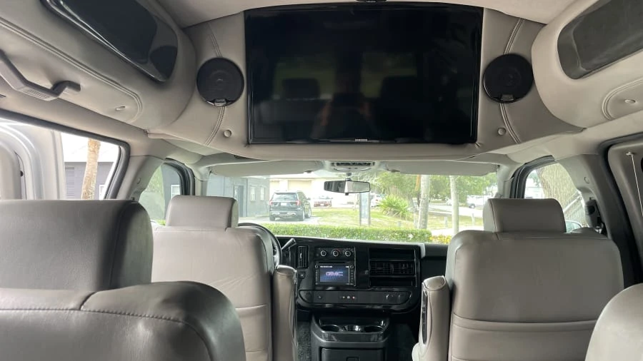 2014 GMC Savana - Image 25 of 29