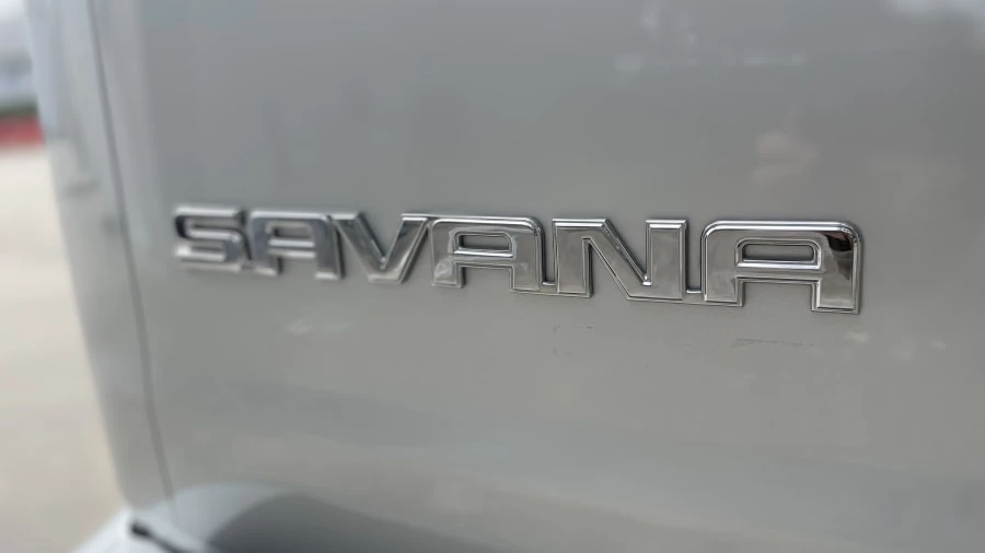 2014 GMC Savana - Image 8 of 29