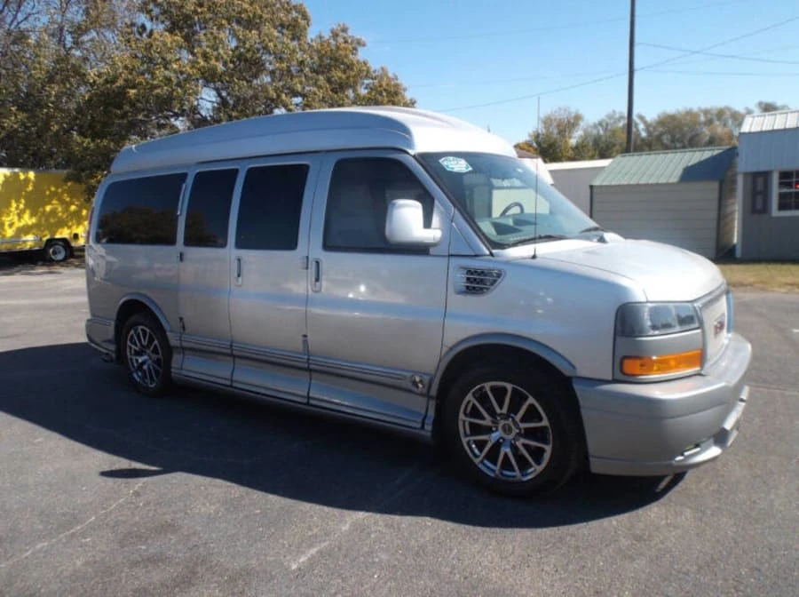 2014 GMC Savana - Image 6 of 24