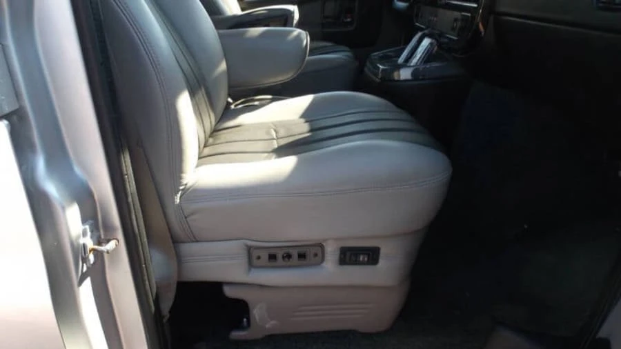 2014 GMC Savana - Image 19 of 24