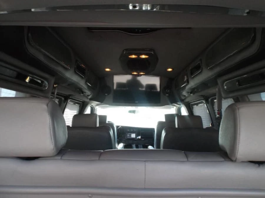 2014 GMC Savana - Image 12 of 24