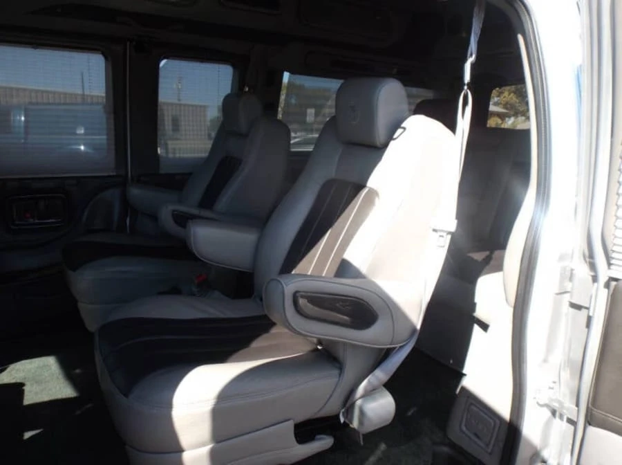 2014 GMC Savana - Image 14 of 24
