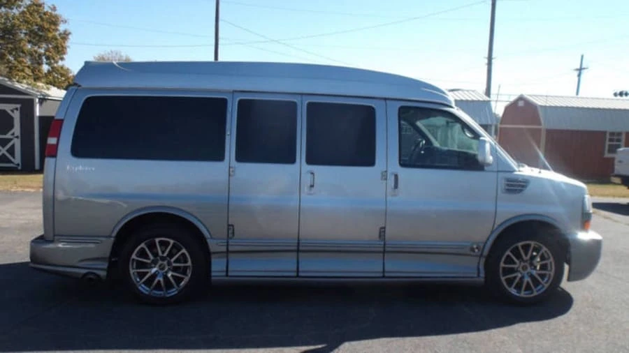 2014 GMC Savana - Image 7 of 24