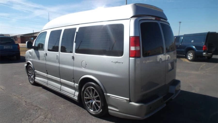 2014 GMC Savana - Image 8 of 24