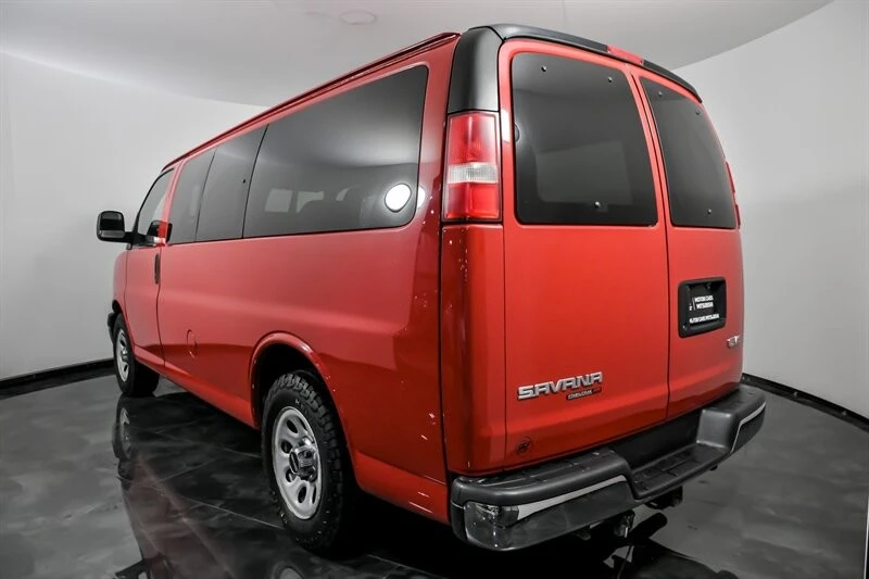 2014 GMC Savana - Image 9 of 21