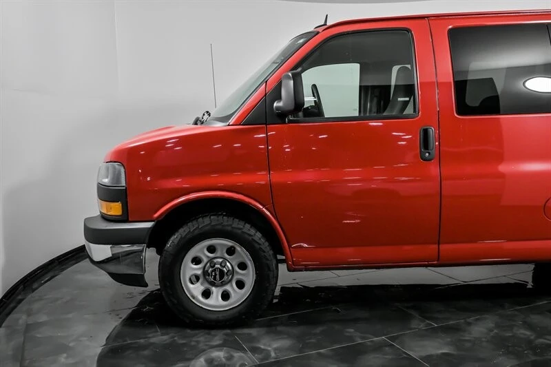 2014 GMC Savana - Image 6 of 21