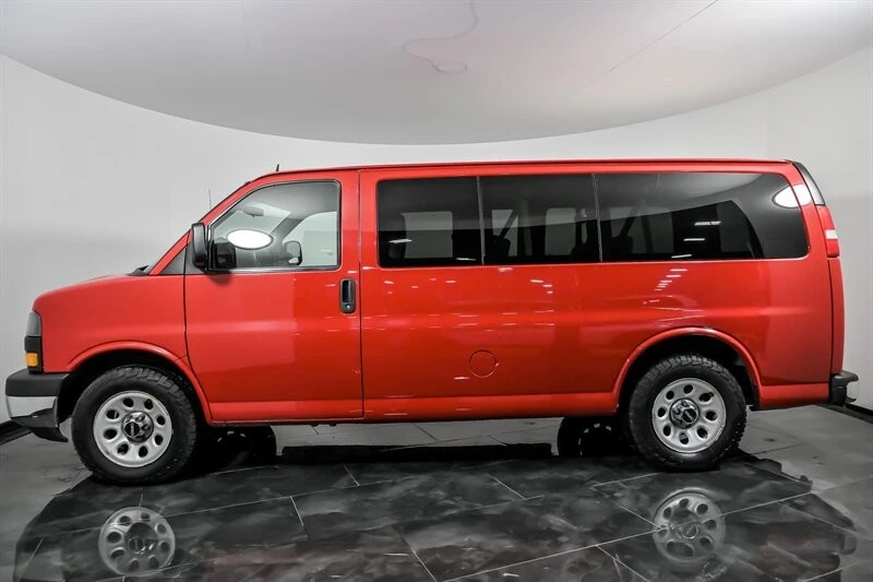 2014 GMC Savana - Image 7 of 21