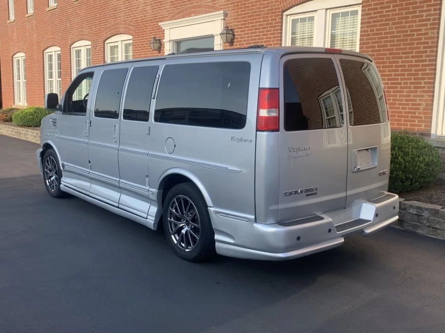 2014 GMC Savana - Image 3 of 9