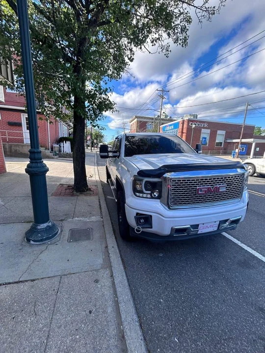 2014 GMC Sierra 4th Gen - Image 3 of 8