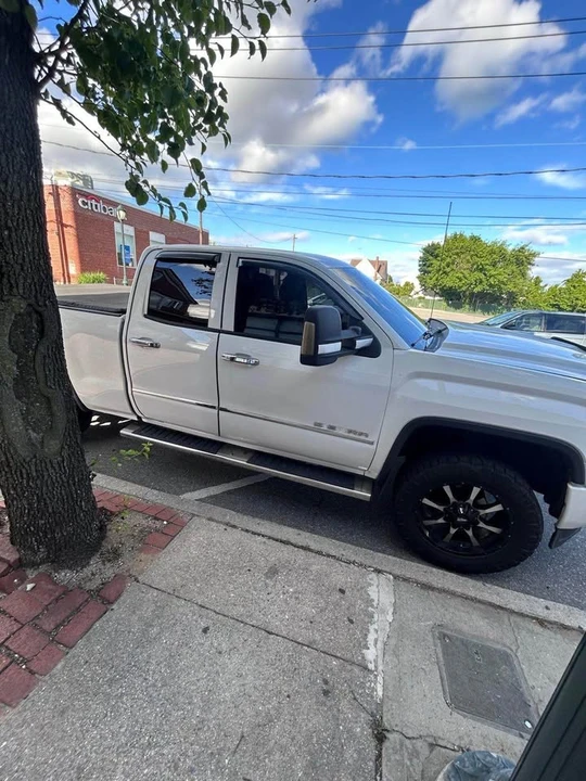 2014 GMC Sierra 4th Gen - Image 4 of 8