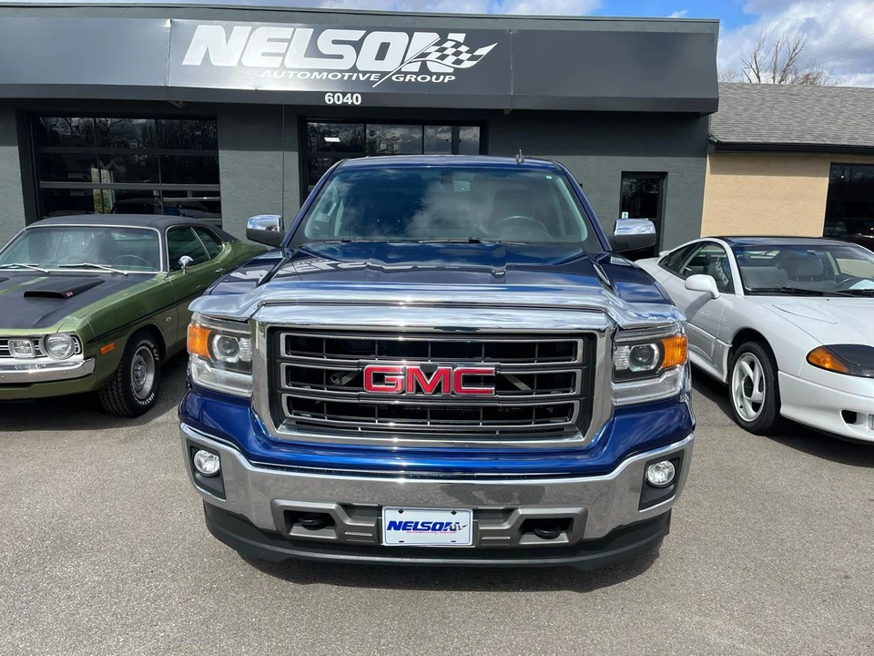 2014 GMC Sierra 4th Gen - Image 2 of 31