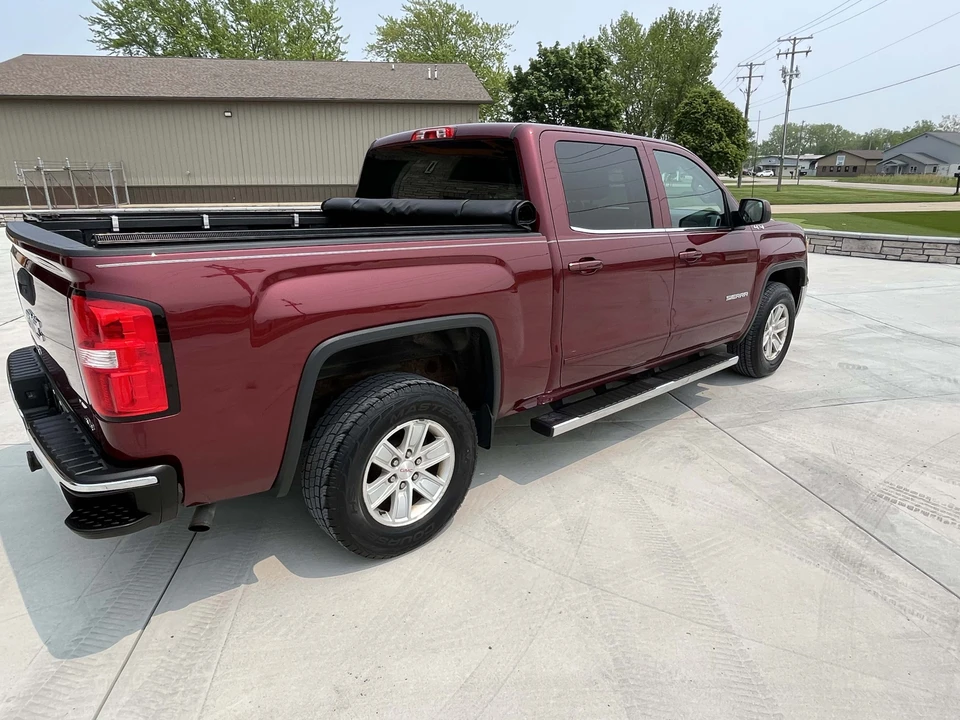 2014 GMC Sierra 4th Gen - Image 9 of 31