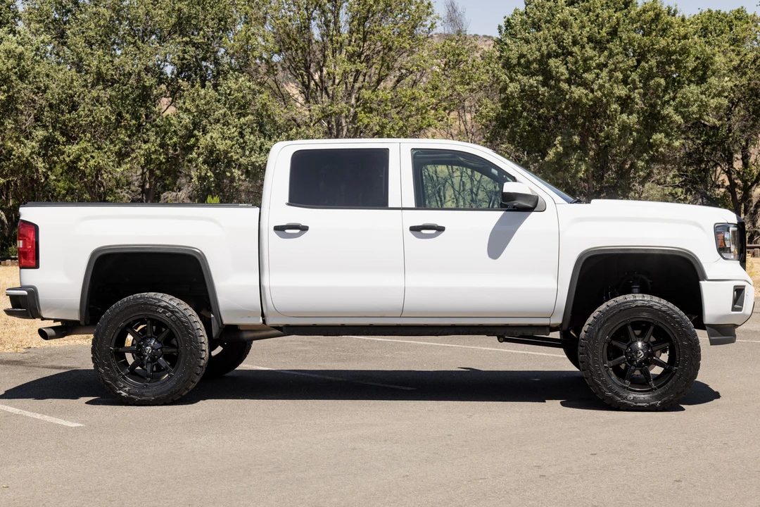 2014 GMC Sierra 4th Gen - Image 3 of 31